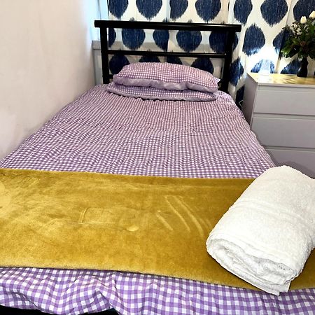 Excellent Double Rooms In Cheap Rate Around Central לונדון מראה חיצוני תמונה
