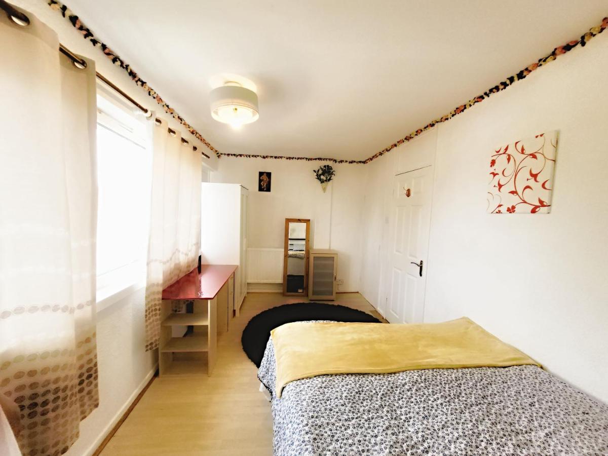 Excellent Double Rooms In Cheap Rate Around Central לונדון מראה חיצוני תמונה