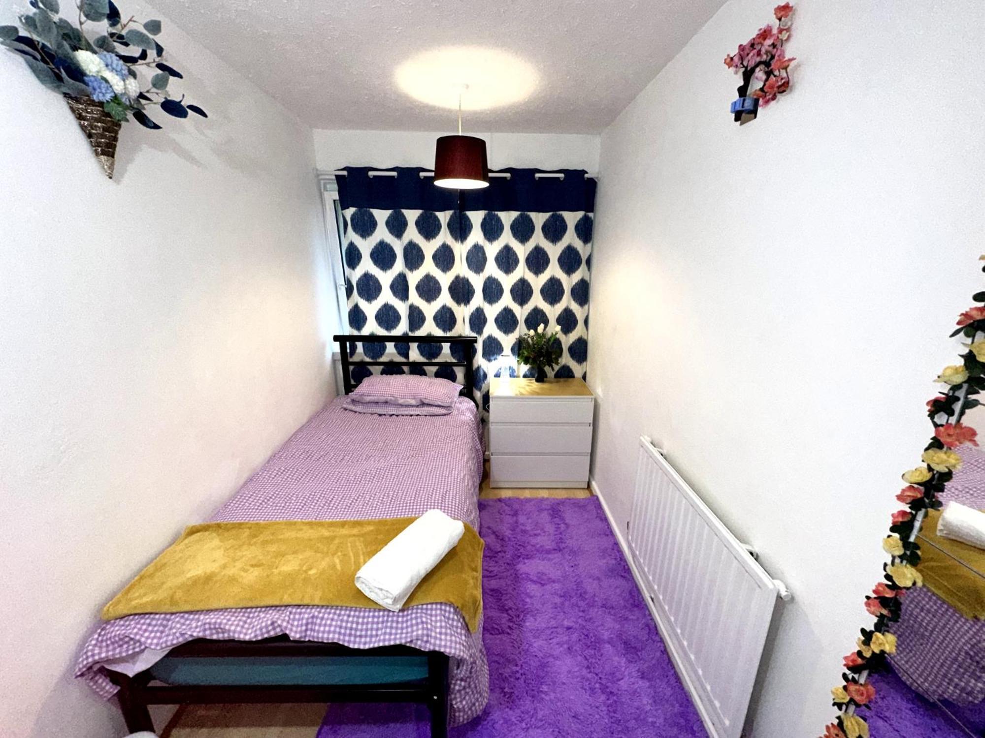 Excellent Double Rooms In Cheap Rate Around Central לונדון מראה חיצוני תמונה