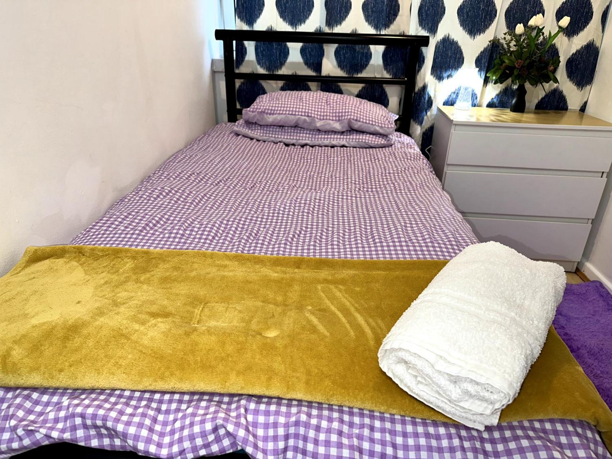 Excellent Double Rooms In Cheap Rate Around Central לונדון מראה חיצוני תמונה