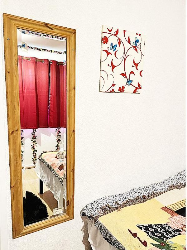 Excellent Double Rooms In Cheap Rate Around Central לונדון מראה חיצוני תמונה